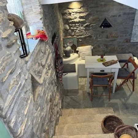 Σπίτι διακοπών Aegean Living Stone House *